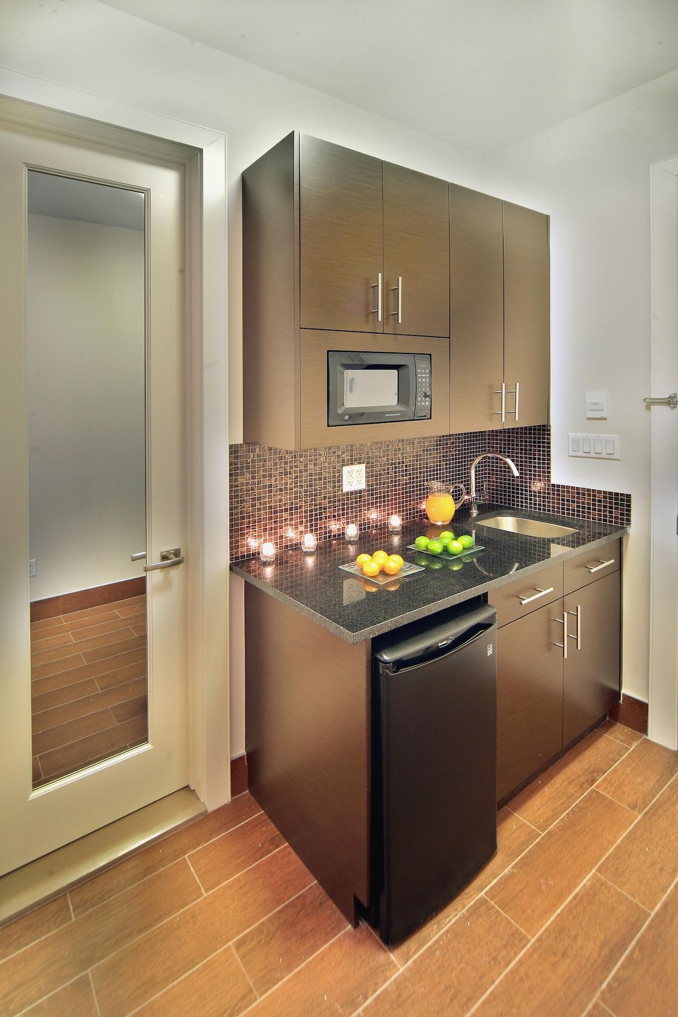Hotel Condor Brooklyn 4*