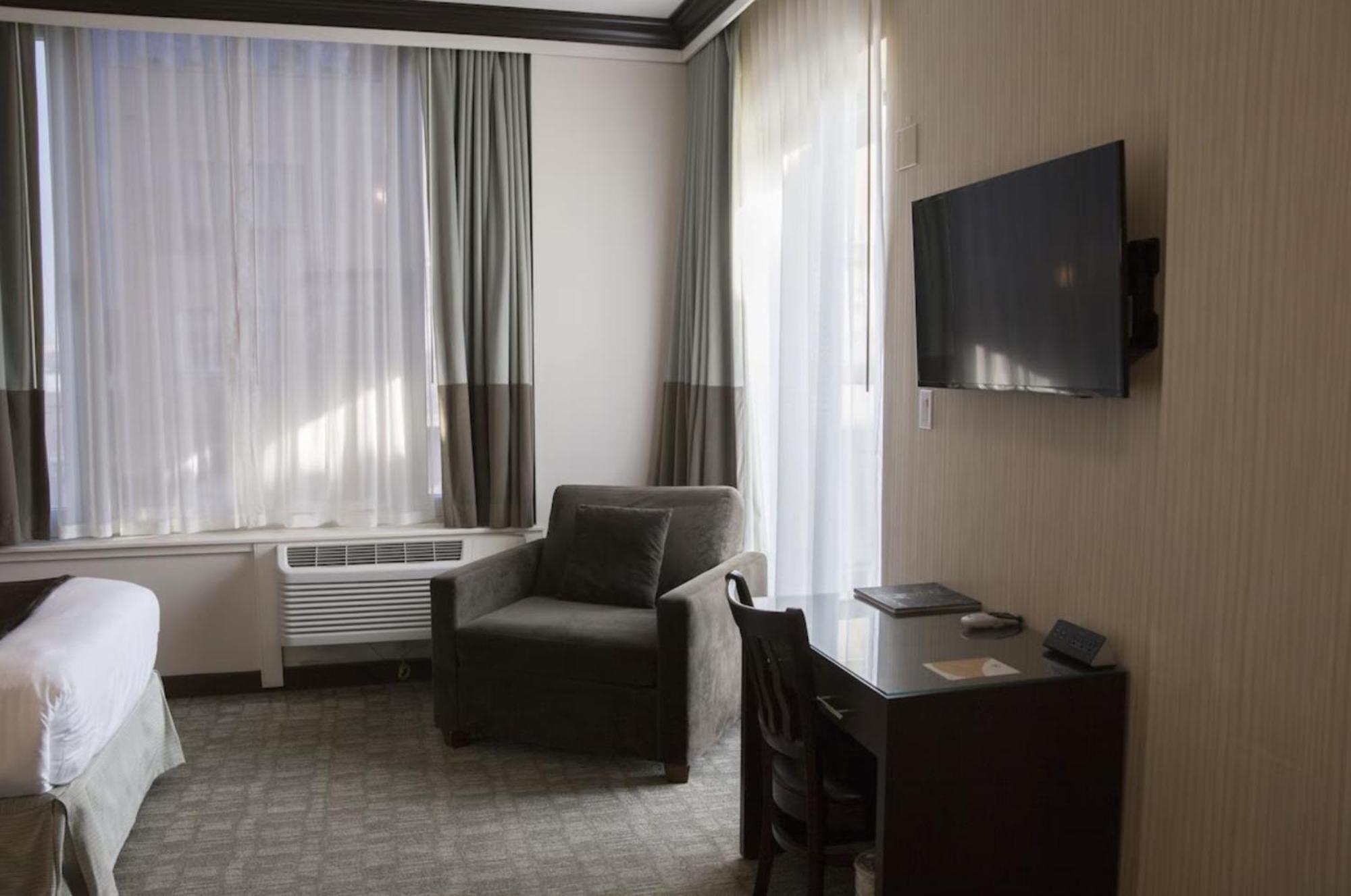 Hotel Condor Brooklyn 4*
